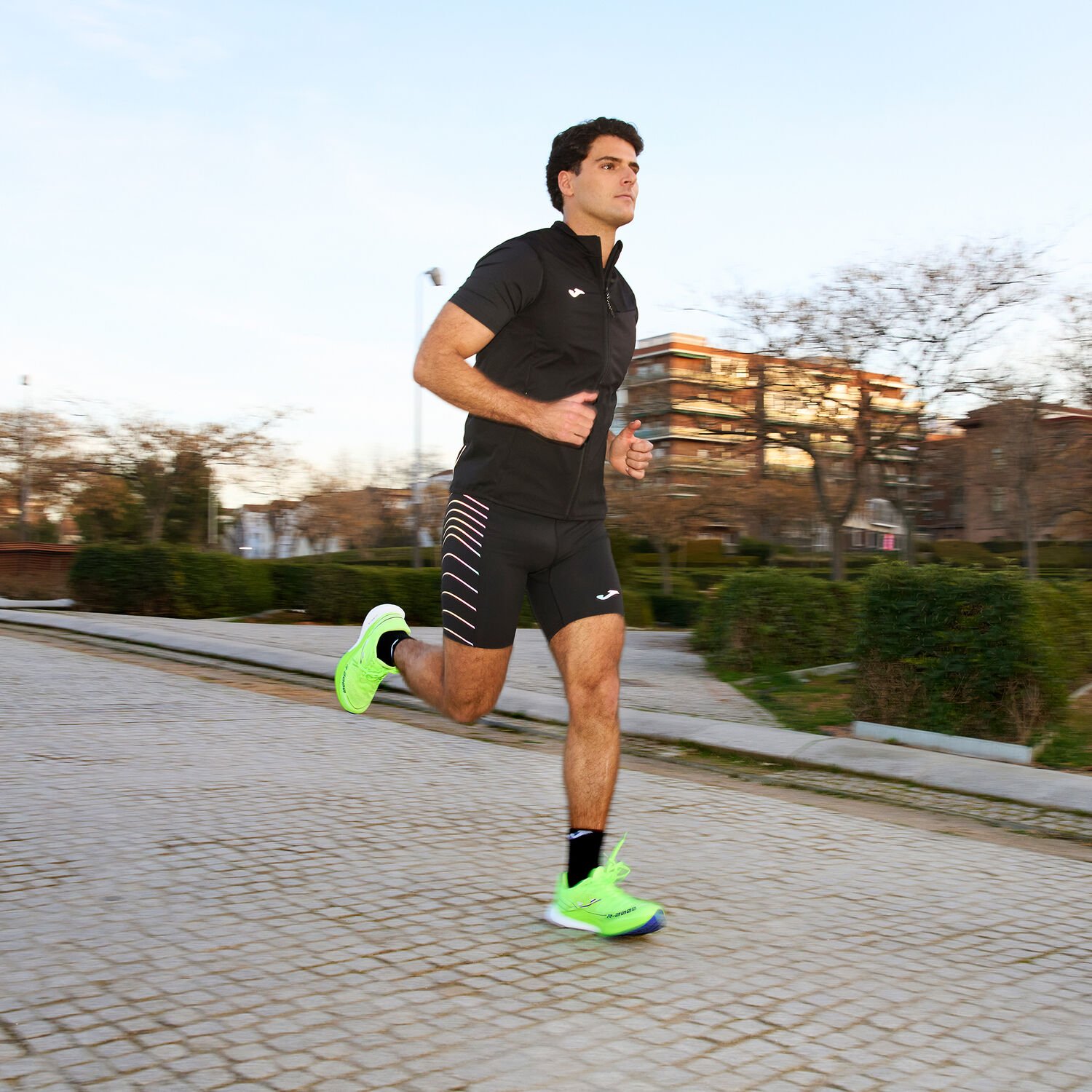 ZAPATILLA RUNNING JOMA R 2000 25 UNIXES AMARILLO FLÚOR. - Imagen 9