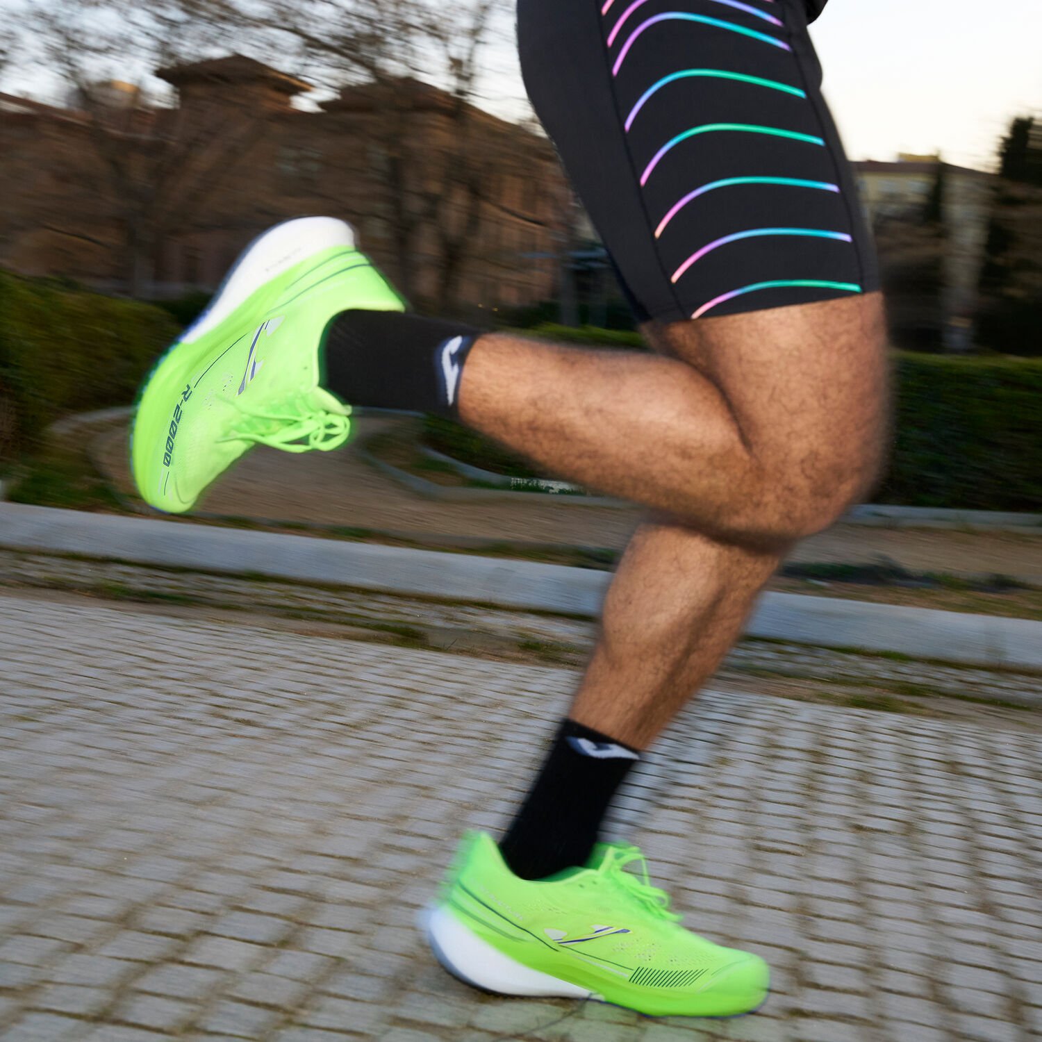 ZAPATILLA RUNNING JOMA R 2000 25 UNIXES AMARILLO FLÚOR. - Imagen 10