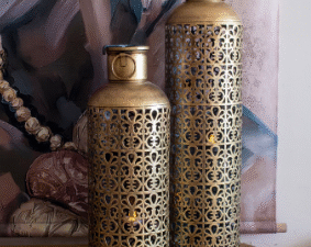 JARRÓN DE HOJALATA FORMA BOTELLA. GRANDE. MOD: ANTIGUO XVII. COD: 34062.