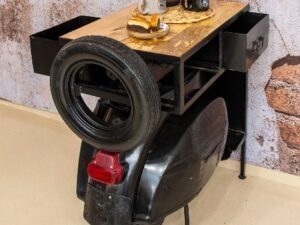 MUEBLE-BAR MODELO MOTO SCOOTER NEGRA PARTE TRASERA. COD: 23765