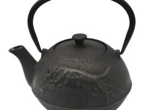 TETERA DE HIERRO COLADO DE 0,7 L. NEGRA. COD: 34194